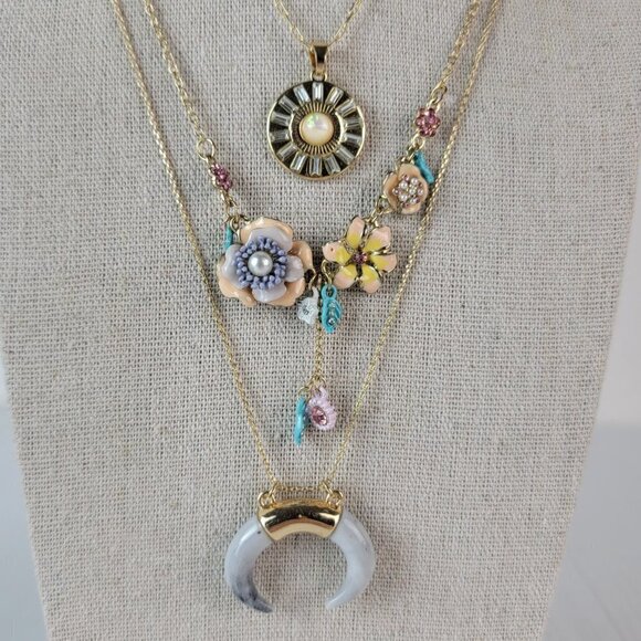 Plunder Design Necklace Lot Of 3 Gold-Tone Enamel Crystal Flower Horn Dainty